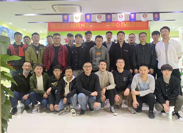 Linux培训班开班盛况-达内杭州西溪中心-2103