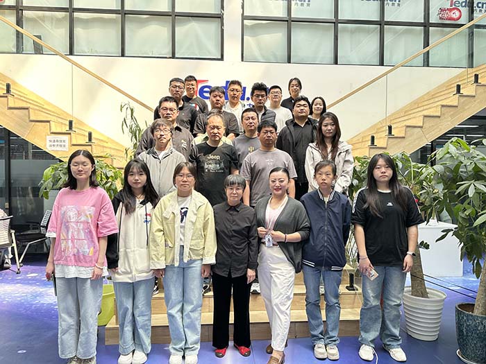 <a style='color:blue' href='http://linux.tedu.cn'>Linux云计算</a>培训班-达内北京中关村中心-2504